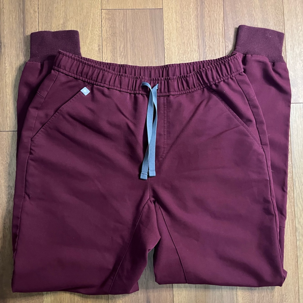 Men’s Figs jogger scrubs